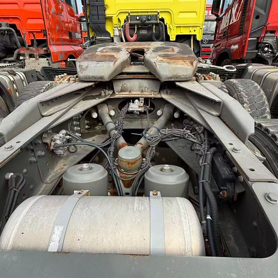 Sinotruck Used Tractor Truck price