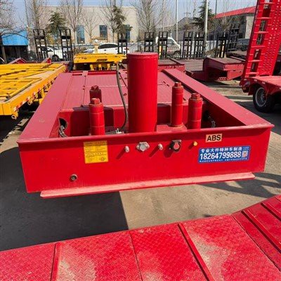 Follow-up Steering Low-bed Trailer