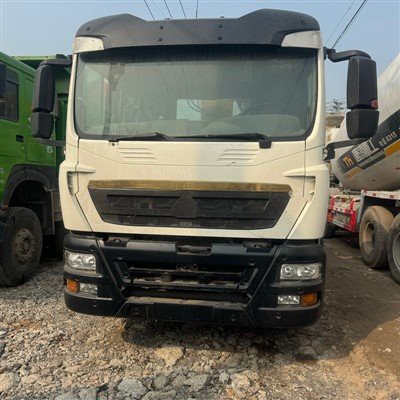 Shacman Truck-Mounted Crane