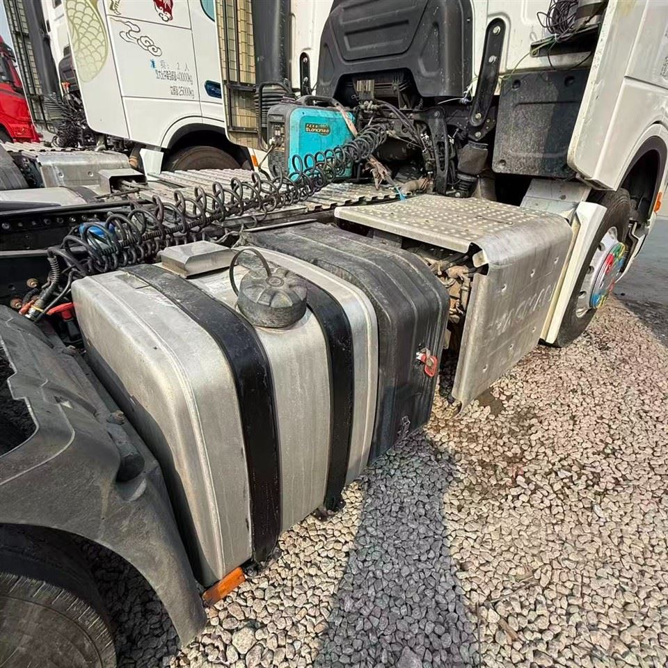 Used Tractor Head price Used Tractor Head price
